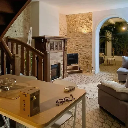 3 Bedroom Gorgeous In Дом отдыха Cornillon